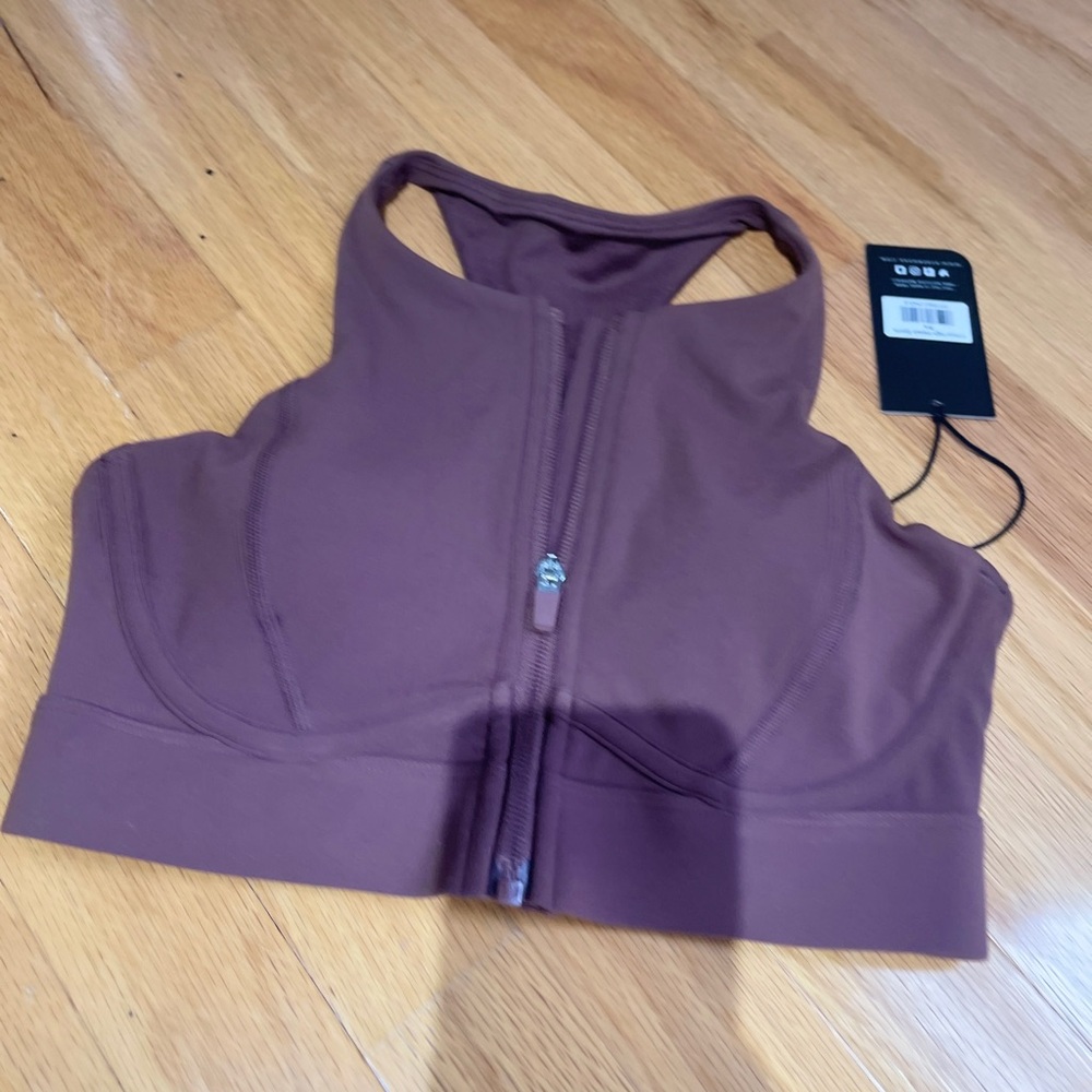 Women’s sports bra